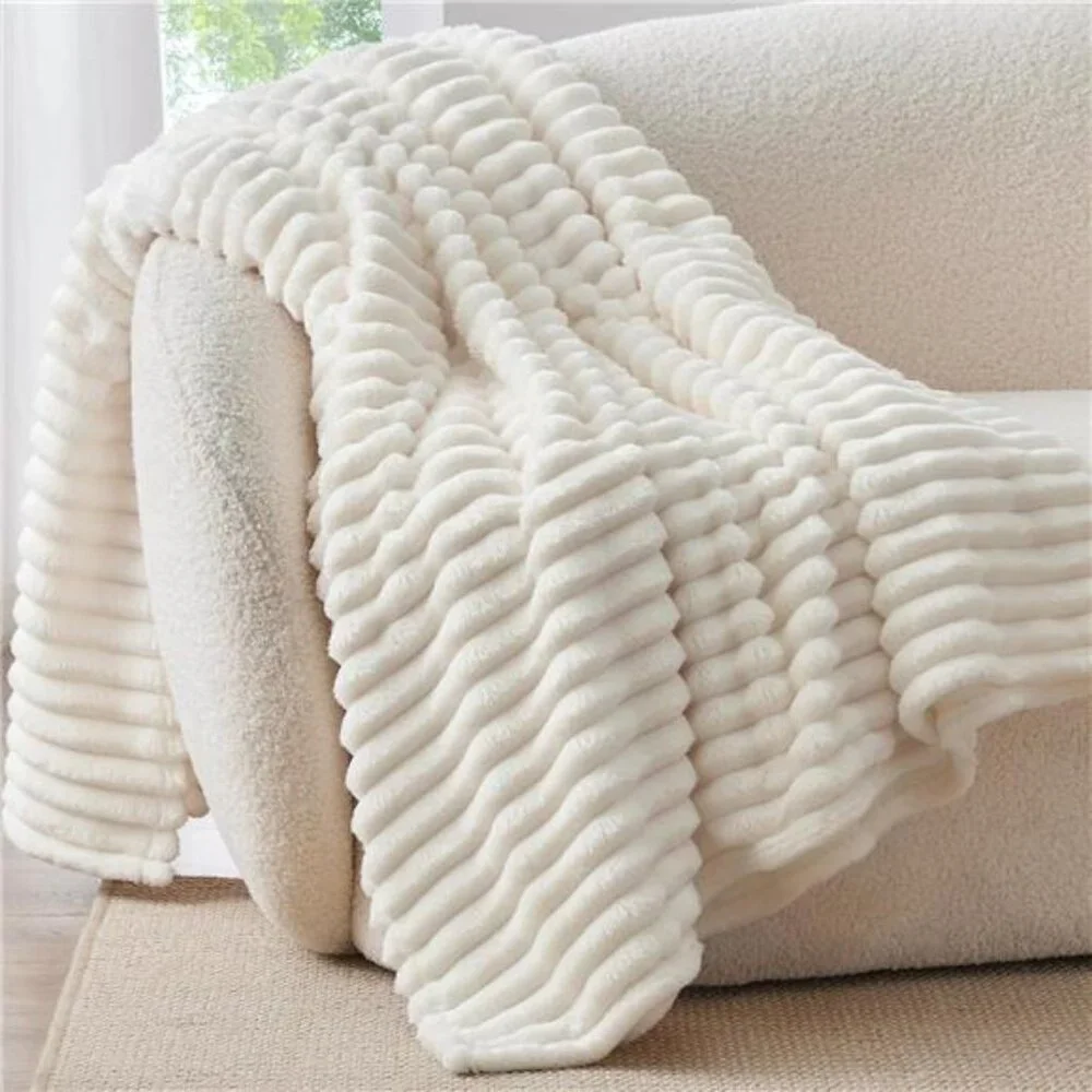 Fleece Throw Blanket for Couch 300GSM Soft & Warm Fluffy Cream White Blanket